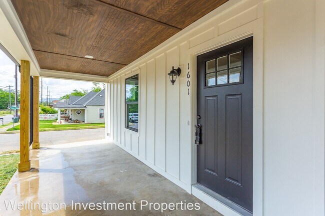 Building Photo - 4 br, 2 bath House - 1601 Bennett Ave