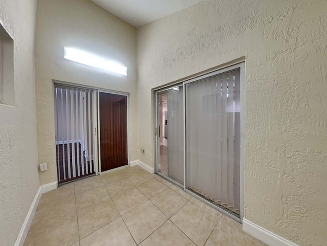 Foto del edificio - 11313 SW 74th St