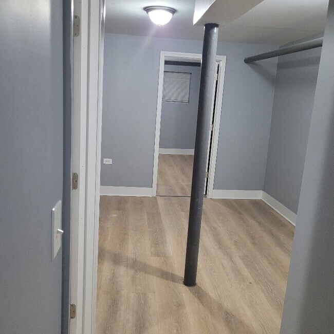 Foto del edificio - 6842 S Merrill Ave