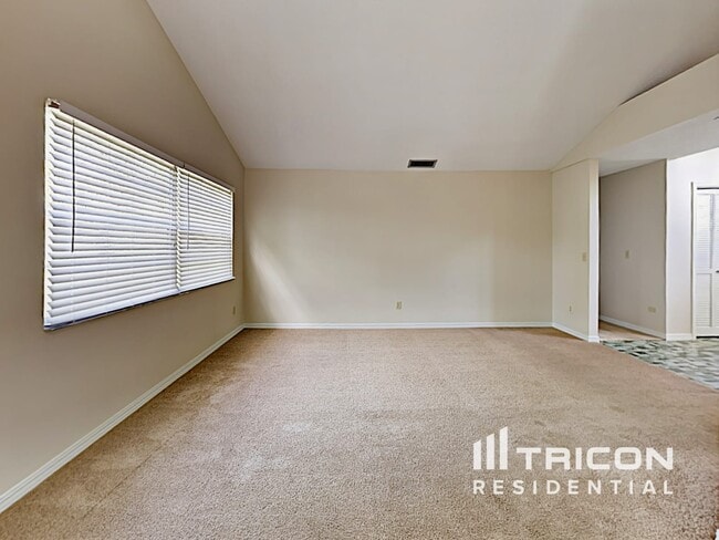 Foto del edificio - 2036 Pompano Pkwy