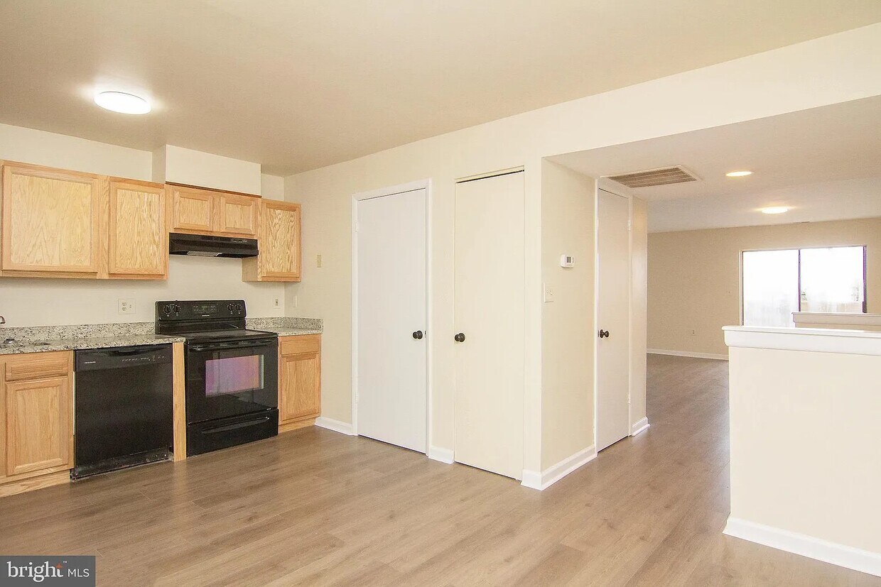 Foto del edificio - 8101 Greenspring Way