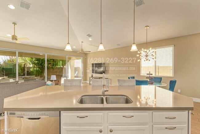 Building Photo - 3 br, 2 bath House - 5108 S Salk Ln -