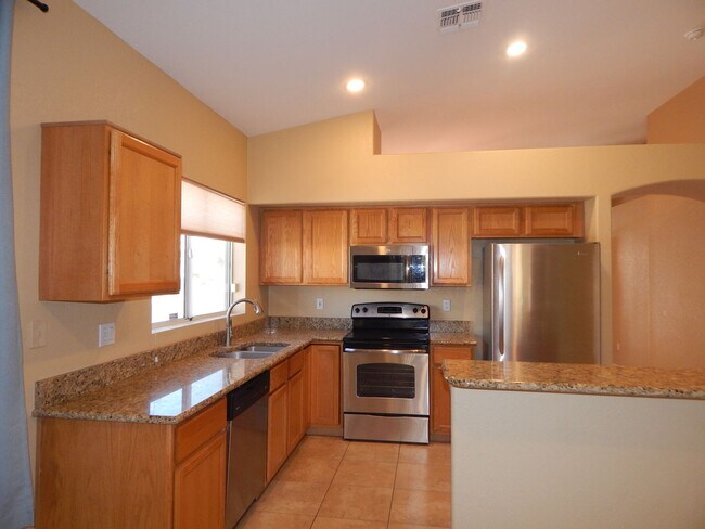 Foto del edificio - 3 Bedrooms 2 Bathrooms close to Sabino Canyon