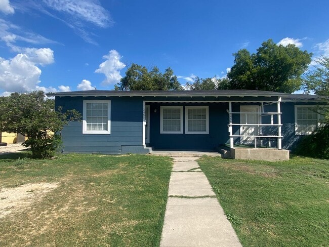 Building Photo - 2455-2457 Cincinnati Ave