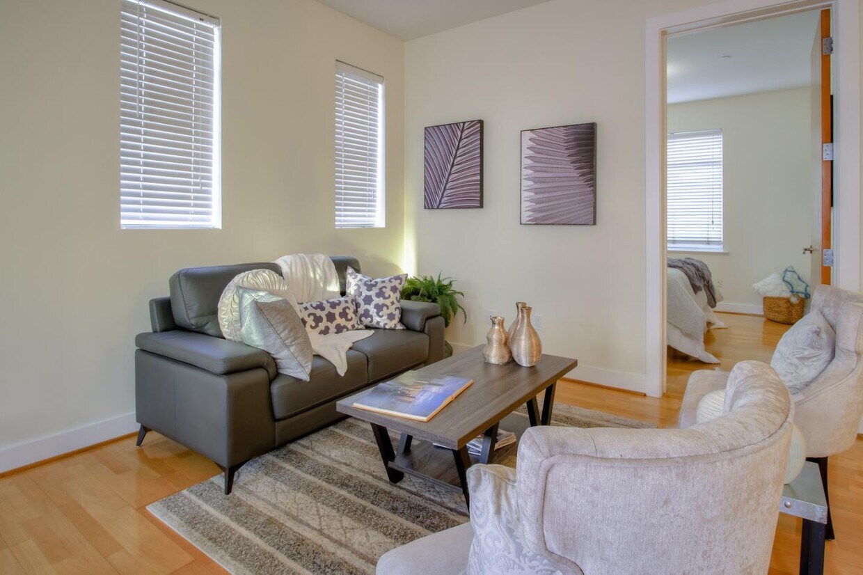 Foto principal - 1020 Jackson St