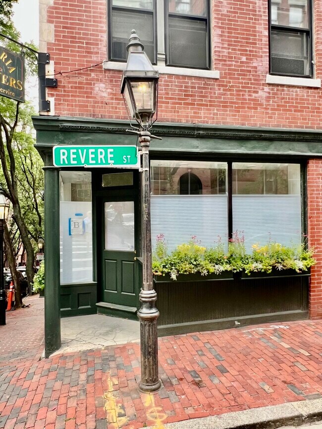 Building Photo - 15 Revere St