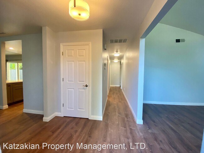 Foto del edificio - 3 br, 2 bath House - 2332 Wagner Heights Road