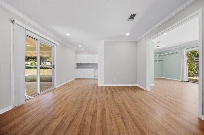 Building Photo - 1404 Briarcliff Blvd