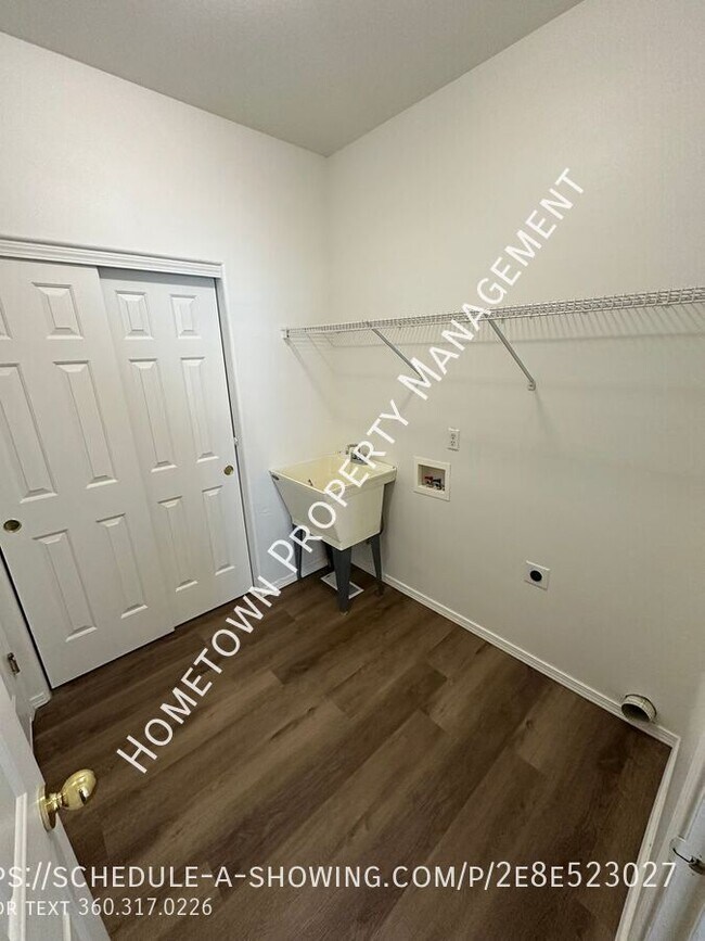 Foto del edificio - 8349 Sweetbrier Loop SE