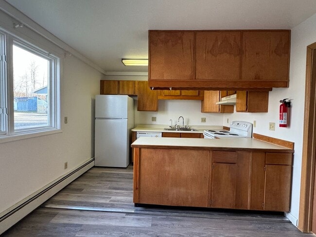 Building Photo - 1 BD, 1 BA Apartment Nestled Back on a Cul-de-Sac