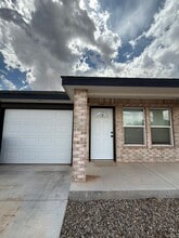 Building Photo - 1328 Sonora Rd