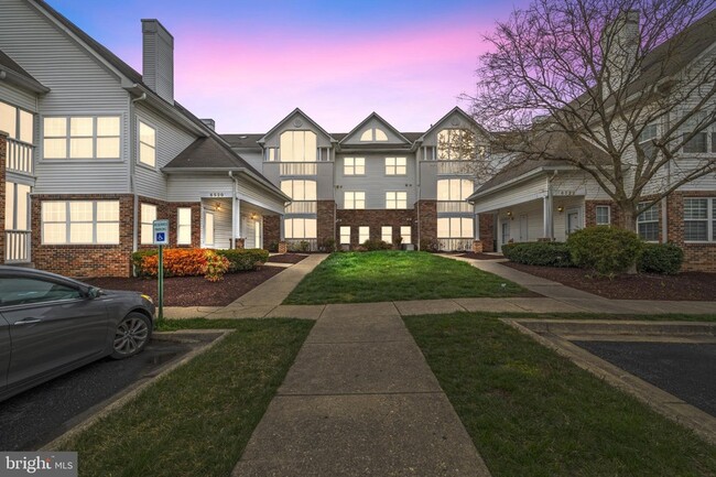 Foto del edificio - 6520 Lake Park Dr