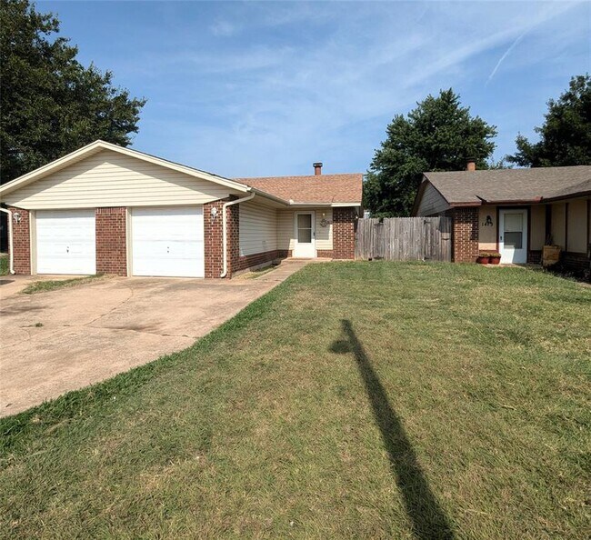 Building Photo - 1411 Concord Dr