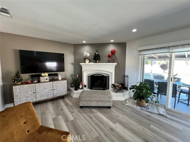 Building Photo - 8745 Valjean Ave