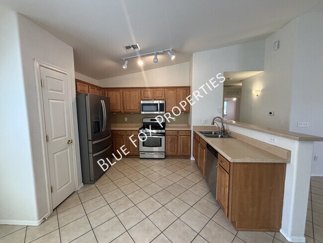Foto del edificio - 7135 S Oakbank Dr