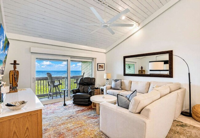 Building Photo - 5275 Gulf of Mexico Dr