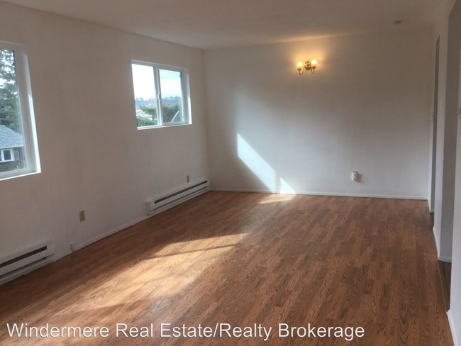 Building Photo - 3 br, 1.5 bath House - 6110 Pebble Pl. #B