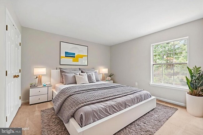 Foto del edificio - 18865 Crossroads Ct