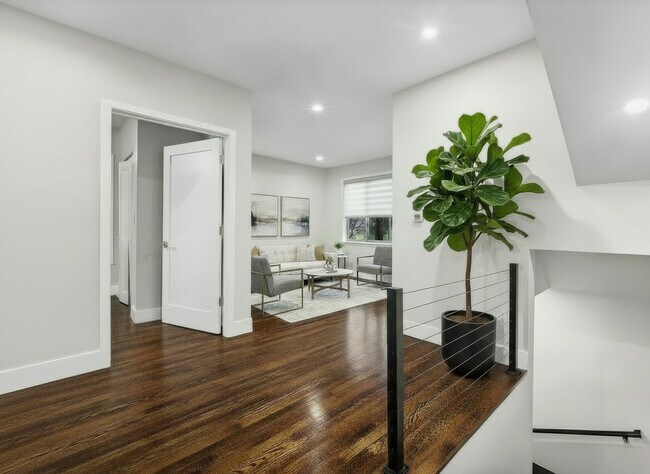 Foto del edificio - 2850 W Henderson St