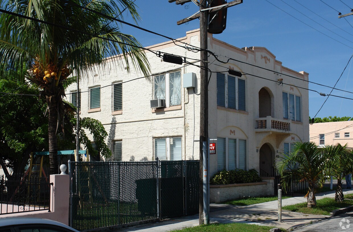 Building Photo - 1620 SW 4th St