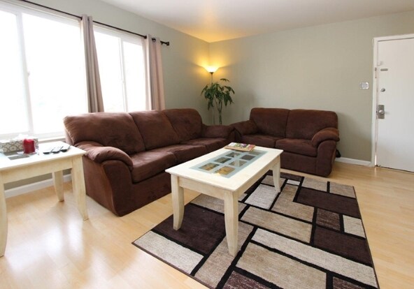 Livingroom - 260 San Marco Ave