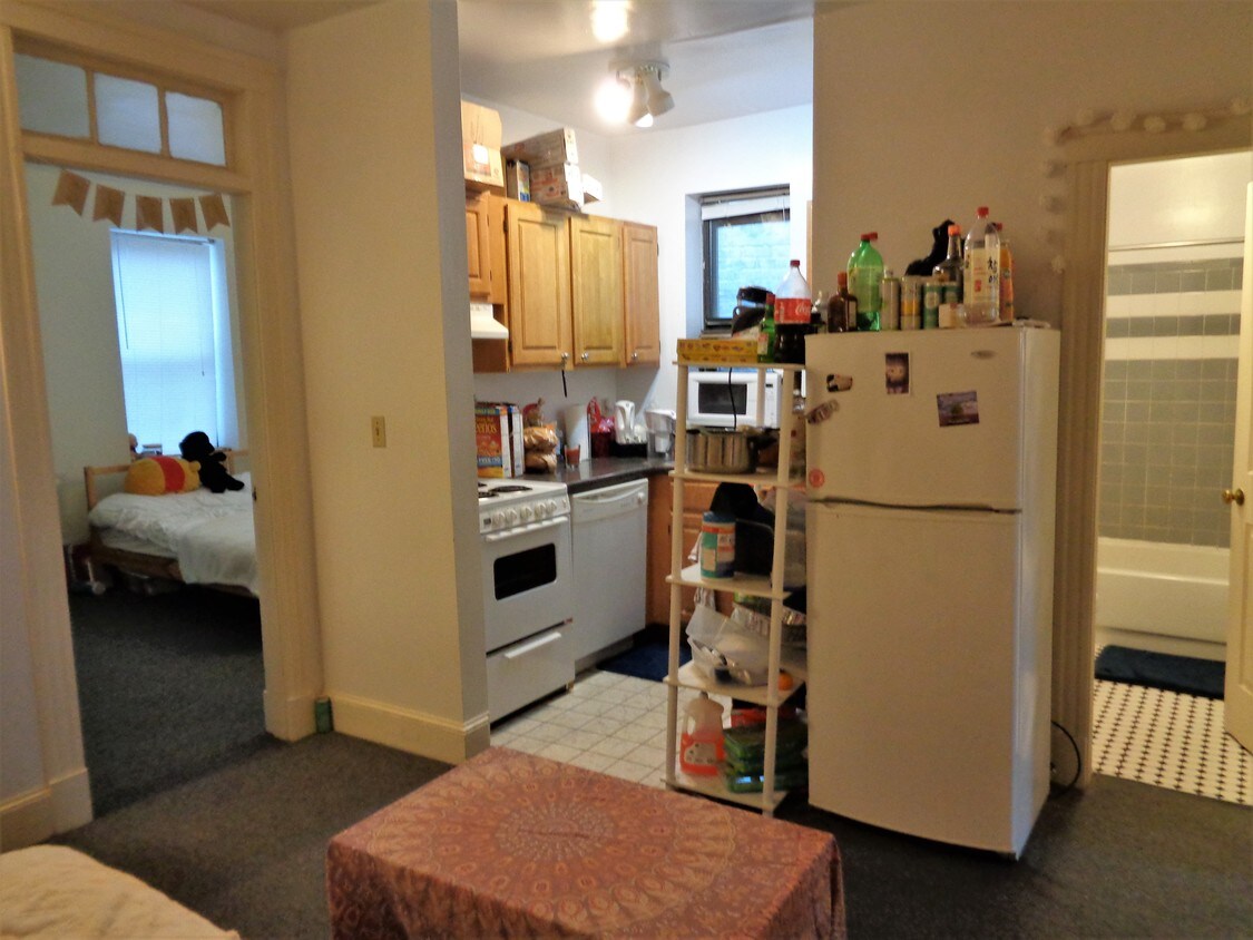 Primary Photo - 839 Beacon St