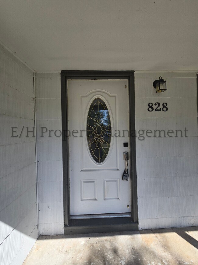 Foto del edificio - 828 S Pershing St