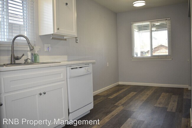 Foto del edificio - 2 br, 1 bath House - 186 Globe Avenue