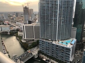 Building Photo - 475 Brickell Ave