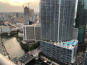 Building Photo - 475 Brickell Ave