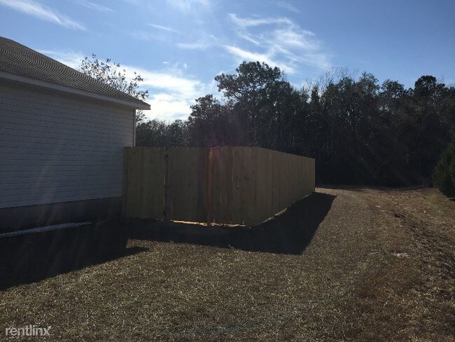 Building Photo - 4610 Russels Pond Ln