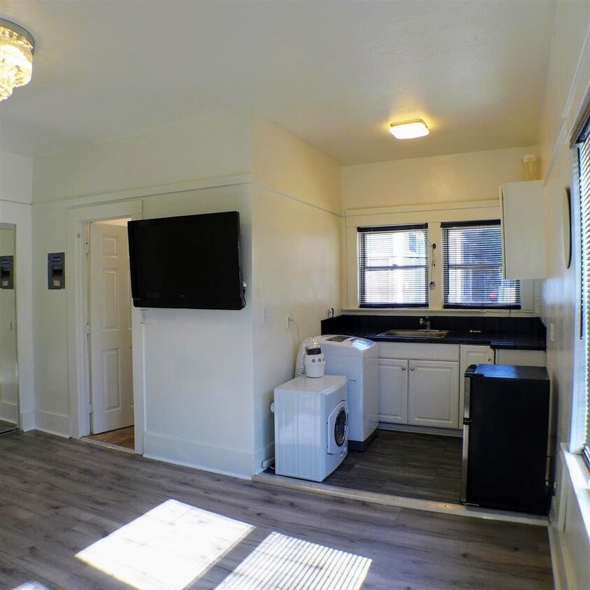 Foto del edificio - 354 Chestnut Ave