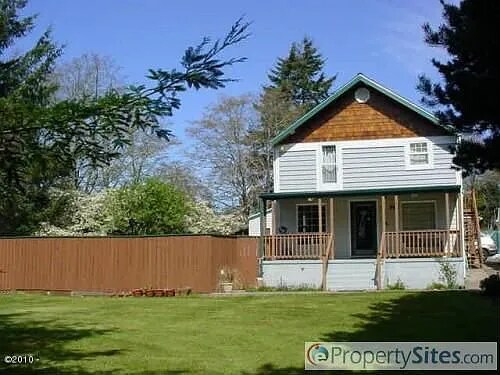 Foto principal - 343 NE Newport Heights Dr