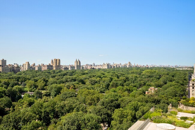 Foto del edificio - 781 5th Ave