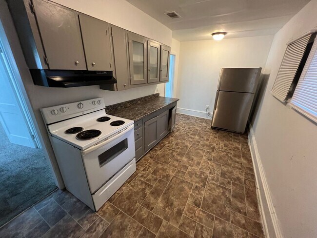 Foto del edificio - Three Bedroom House in South Macon