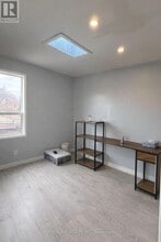 Building Photo - 850 Bathurst St