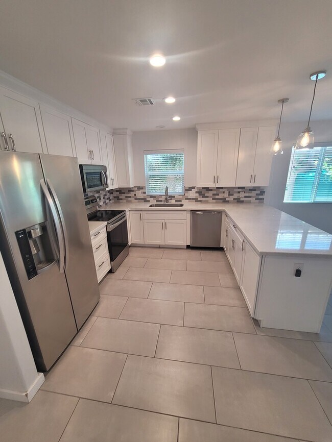 Foto del edificio - Gorgeous 3/2 in the foothills for rent!