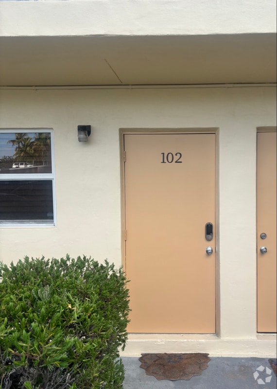 Building Photo - 201 Coppitt Rd