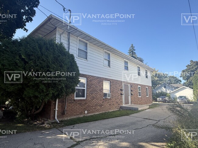 Building Photo - 1635 Deckner Ave