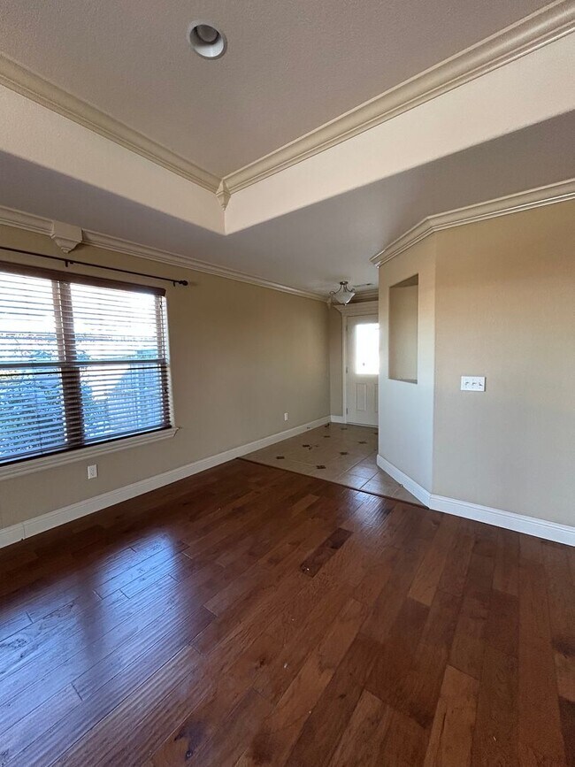 Foto del edificio - Spacious 4 Bedroom Rental in Edens Brook -...