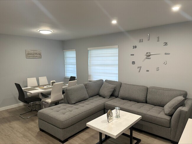 Living/Dining - 6851 SW 129th Ave