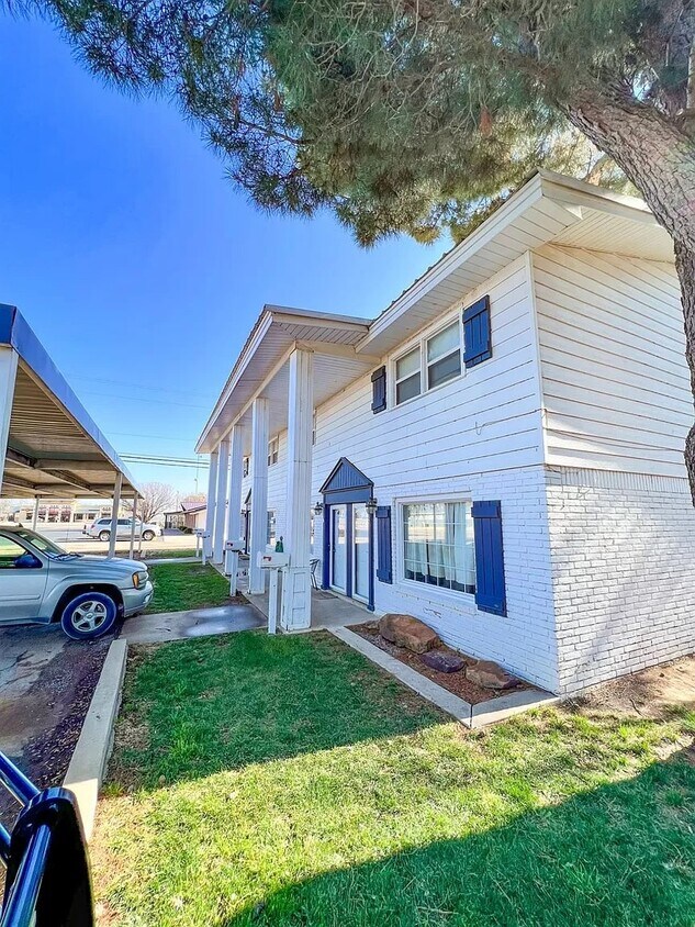 400 E 22nd St, Littlefield, TX 79339 Townhome Rentals in Littlefield