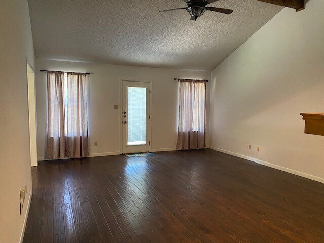 Building Photo - 1803 Ryon Cove