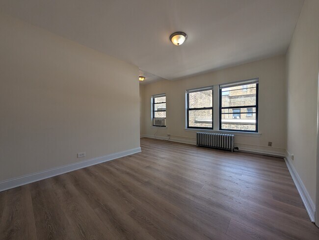 Foto del edificio - 5417 N Kenmore Ave