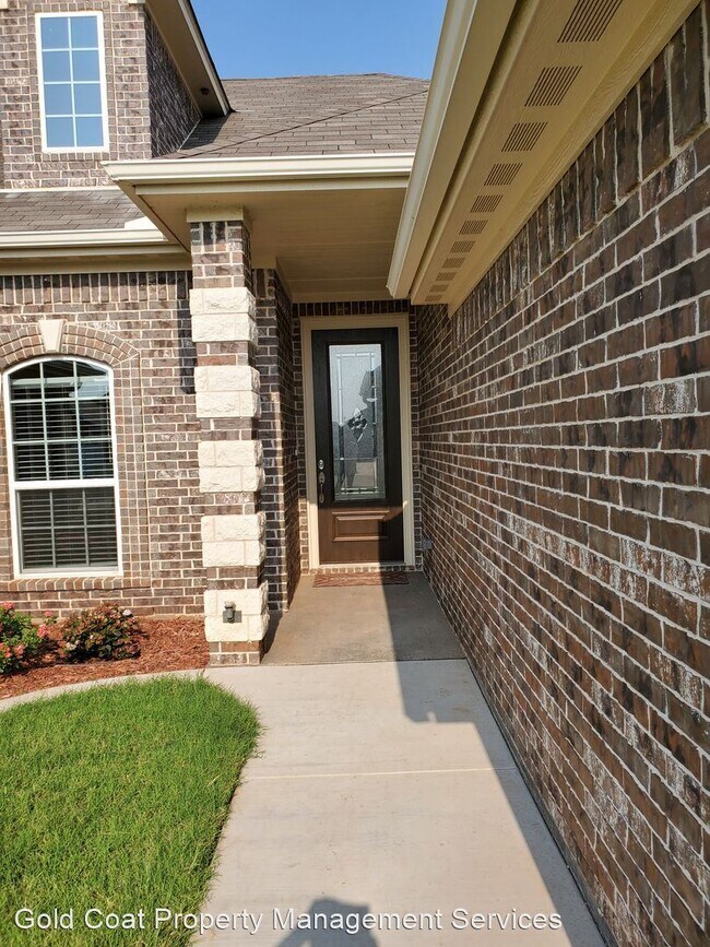 Building Photo - 4 br, 2 bath House - 4810 Falcon Crest