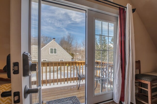 Foto del edificio - 51 Pollard Rd