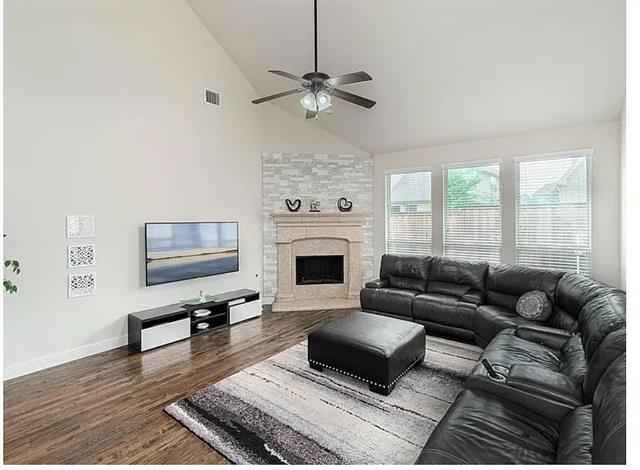 Foto del edificio - 6325 Plum Creek Dr