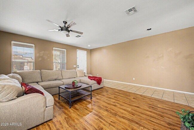 Foto del edificio - 18371 W Hayden Dr