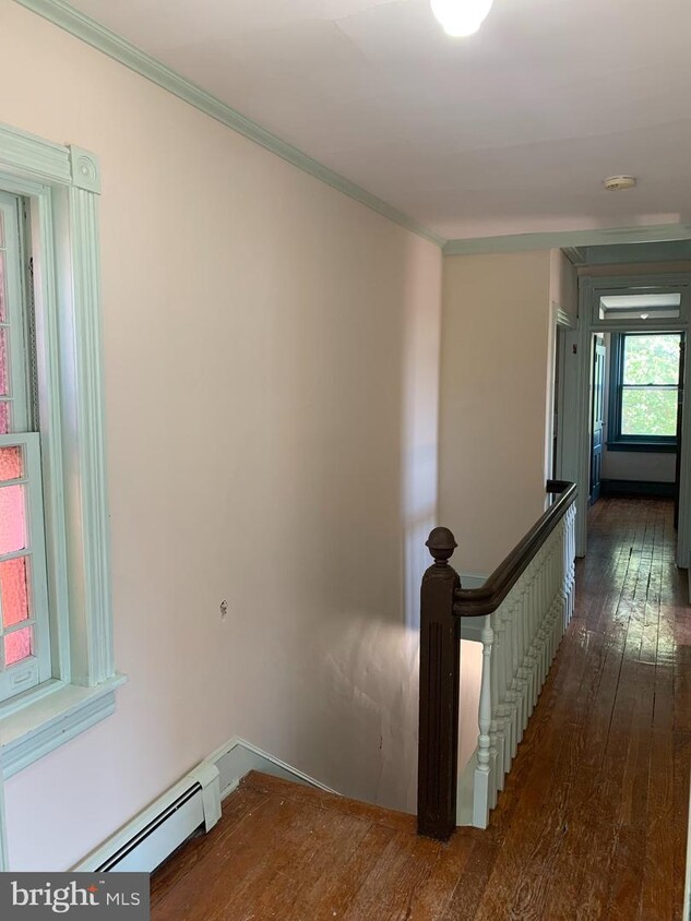 Primary Photo - 1415 Riverview Ave
