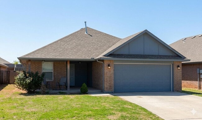 Photo - Spacious 4-Bedroom Home in Edmond – Available Now!